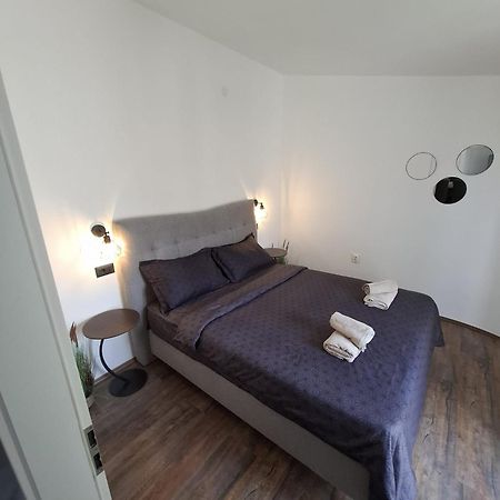 Apartman Simun Apartment Primosten Exterior photo